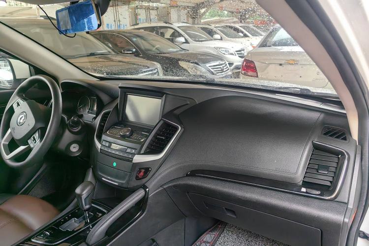 Used Dongfeng Aeolus AX7 2018 Classic 1.6T Automatic Elite Model Interior 2