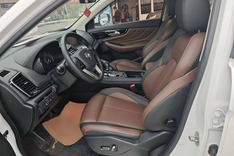 Used Dongfeng Aeolus AX7 2018 Classic 1.6T Automatic Luxury Model Interior 2