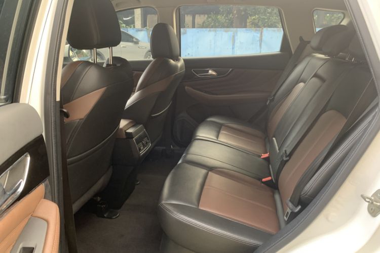 Used Dongfeng Aeolus AX7 2018 Classic 1.6T Automatic Luxury Model Interior 2