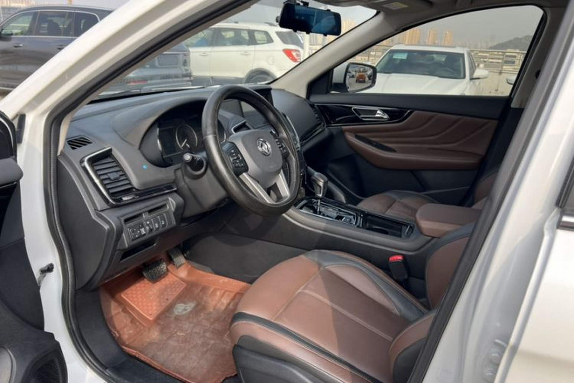 Used Dongfeng Aeolus AX7 2018 Classic 1.6T Automatic Luxury Model Interior 2