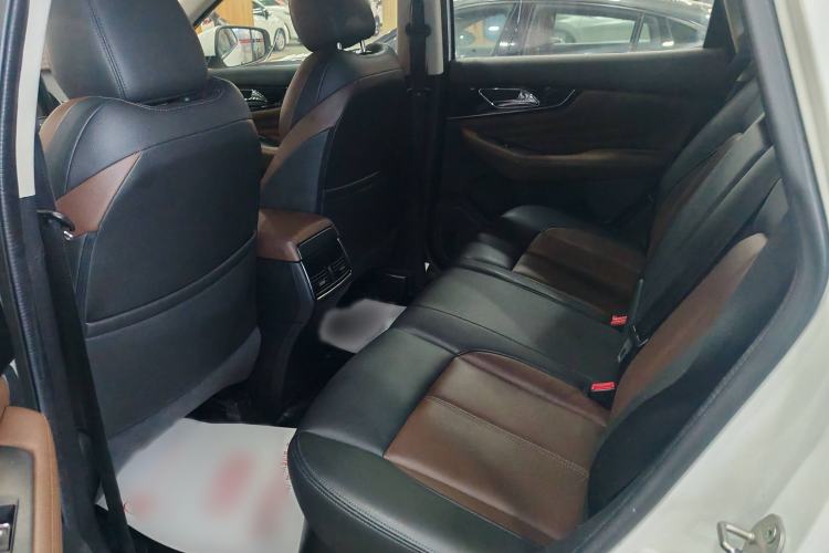 Used Dongfeng Aeolus AX7 2018 Classic 1.6T Automatic Elite Model Interior 3