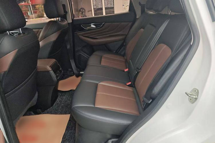 Used Dongfeng Aeolus AX7 2018 Classic 1.6T Automatic Luxury Model Interior 4