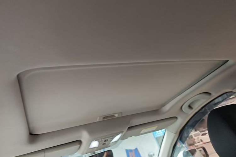 Used Dongfeng Aeolus AX7 2018 Classic 1.6T Automatic Luxury Model Interior 5