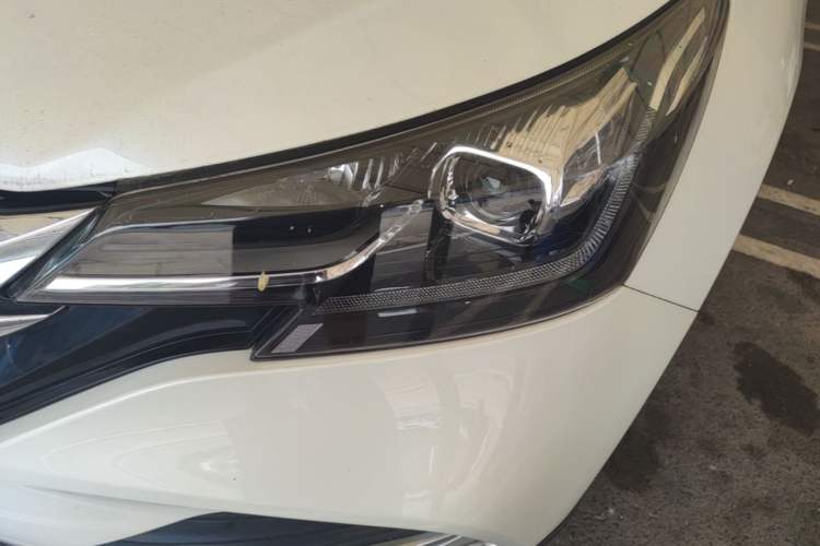 Used Dongfeng Aeolus AX7 2018 Classic 1.6T Automatic Elite Model Left Front Headlight