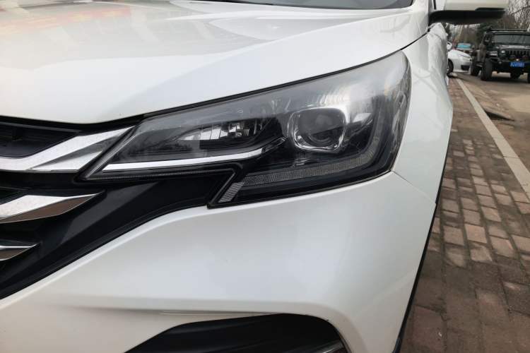 Used Dongfeng Aeolus AX7 2018 Classic 1.6T Automatic Elite Model Left Front Headlight