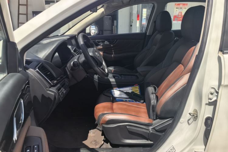 Used Dongfeng Aeolus AX7 2018 Classic 1.6T Automatic Elite Model Left Front Seat
