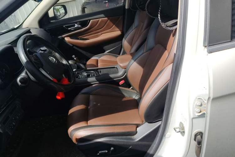 Used Dongfeng Aeolus AX7 2018 Classic 1.6T Automatic Luxury Model Left Front Seat