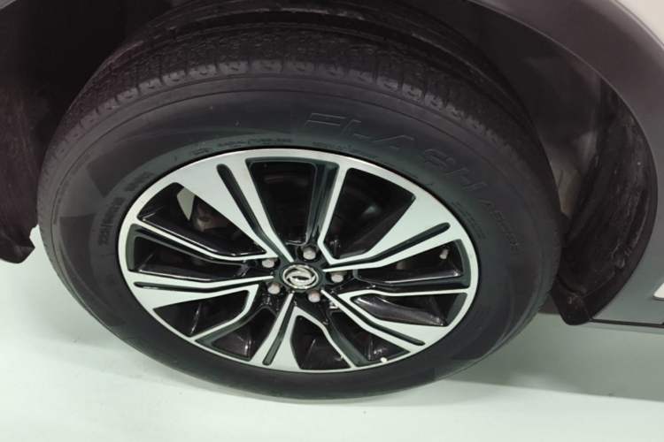 Used Dongfeng Aeolus AX7 2018 Classic 1.6T Automatic Elite Model Left Front Wheel Hub