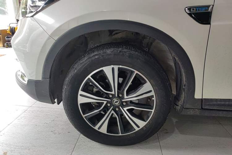 Used Dongfeng Aeolus AX7 2018 Classic 1.6T Automatic Elite Model Left Front Wheel Hub