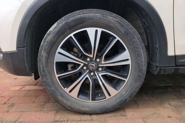 Used Dongfeng Aeolus AX7 2018 Classic 1.6T Automatic Elite Model Left Front Wheel Hub