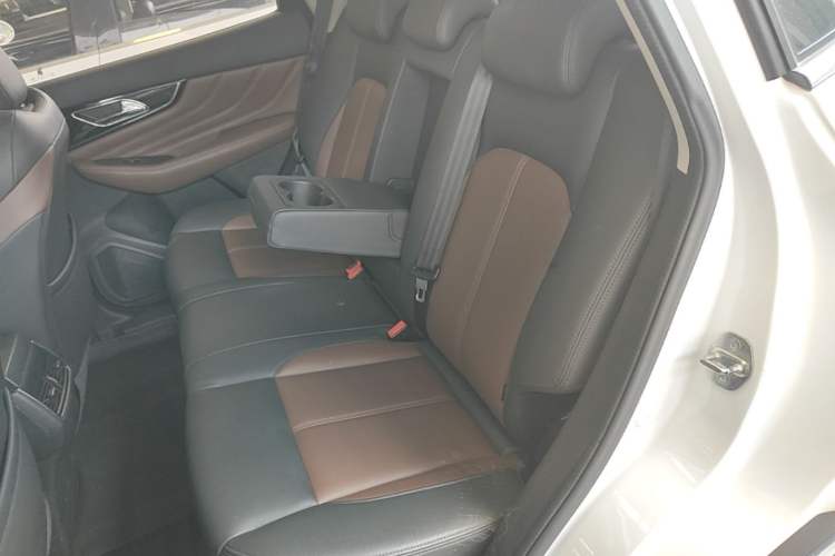 Used Dongfeng Aeolus AX7 2018 Classic 1.6T Automatic Luxury Model Left Rear Seat