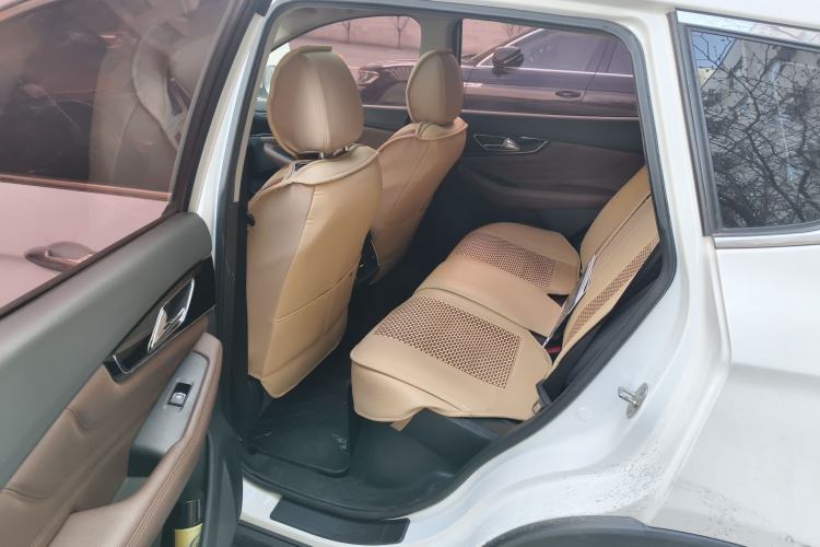 Used Dongfeng Aeolus AX7 2018 Classic 1.6T Automatic Luxury Model Left Rear Seat