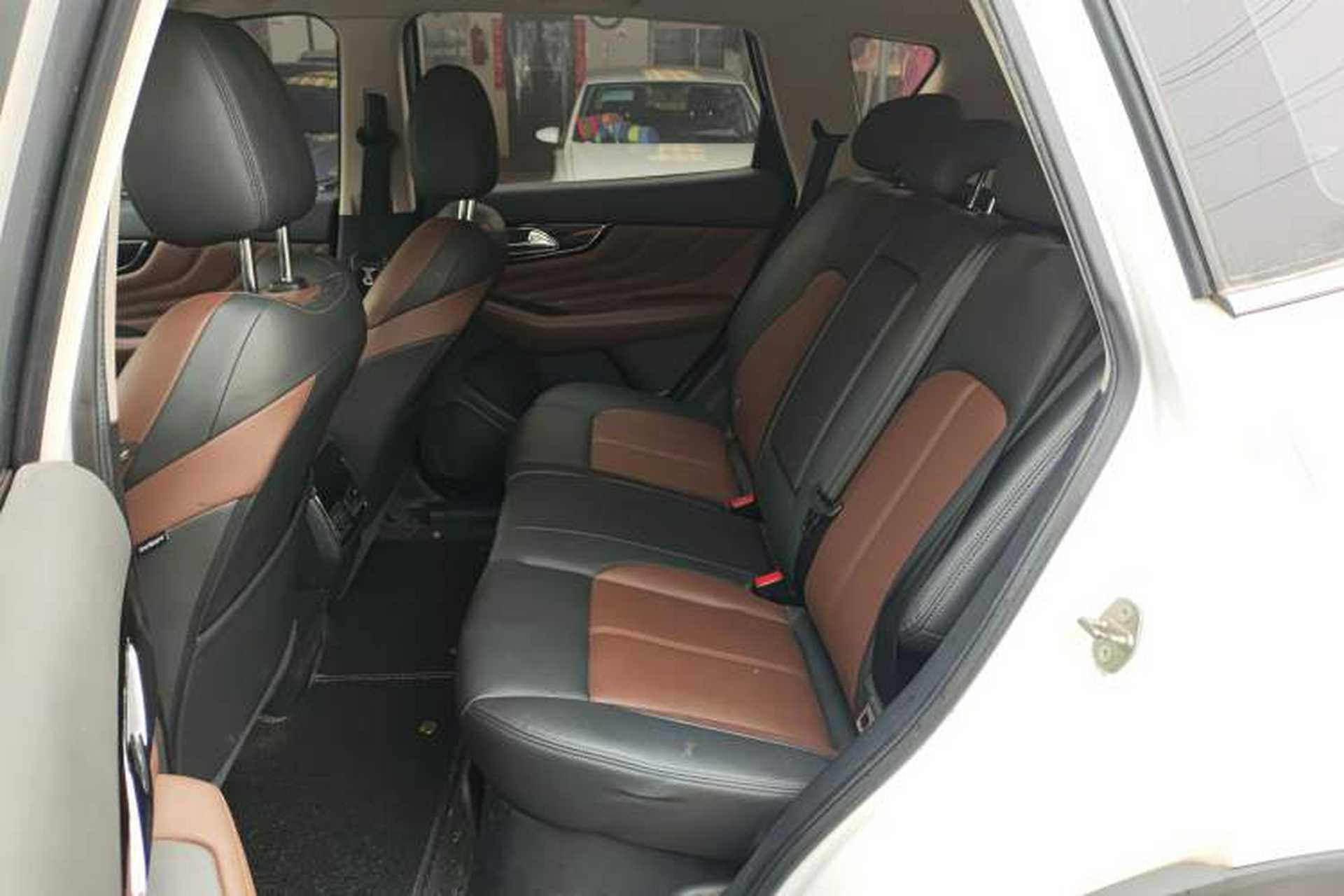 Used Dongfeng Aeolus AX7 2018 Classic 1.6T Automatic Luxury Model Left Rear Seat