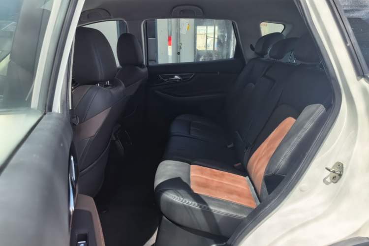 Used Dongfeng Aeolus AX7 2018 Classic 1.6T Automatic Elite Model Left Rear Seat
