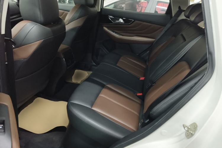 Used Dongfeng Aeolus AX7 2018 Classic 1.6T Automatic Elite Model Left Rear Seat