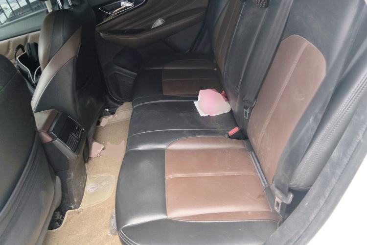 Used Dongfeng Aeolus AX7 2018 Classic 1.6T Automatic Luxury Model Left Rear Seat