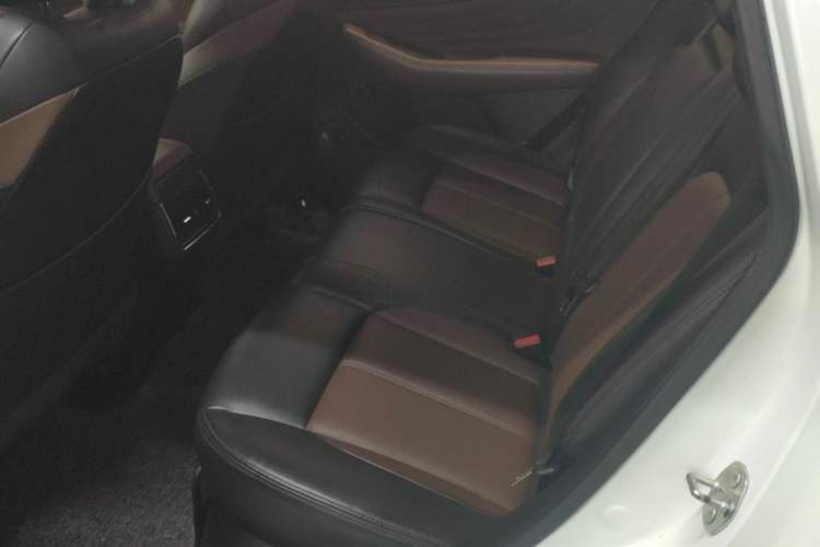 Used Dongfeng Aeolus AX7 2018 1.6T Automatic Luxury Special Edition Left Rear Seat