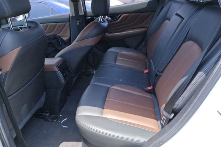 Used Dongfeng Aeolus AX7 2018 Classic 1.6T Automatic Elite Model Left Rear Seat