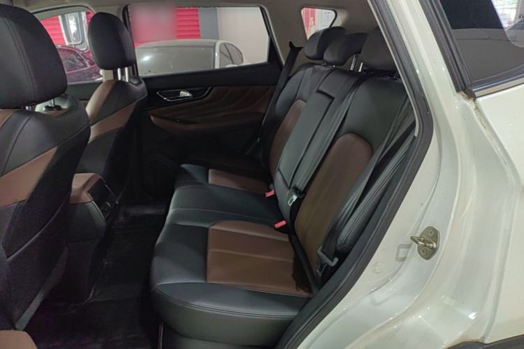 Used Dongfeng Aeolus AX7 2018 Classic 1.6T Automatic Elite Model Left Rear Seat