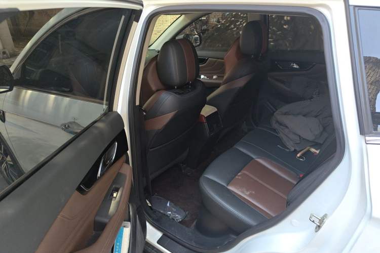 Used Dongfeng Aeolus AX7 2018 Classic 1.6T Automatic Luxury Model Left Rear Seat