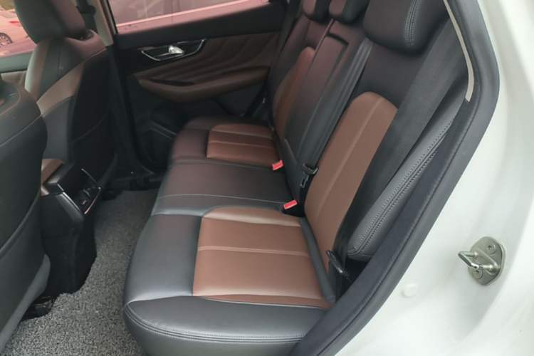 Used Dongfeng Aeolus AX7 2018 Classic 1.6T Automatic Luxury Model Left Rear Seat