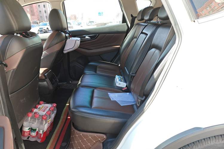 Used Dongfeng Aeolus AX7 2018 Classic 1.6T Automatic Luxury Model Left Rear Seat