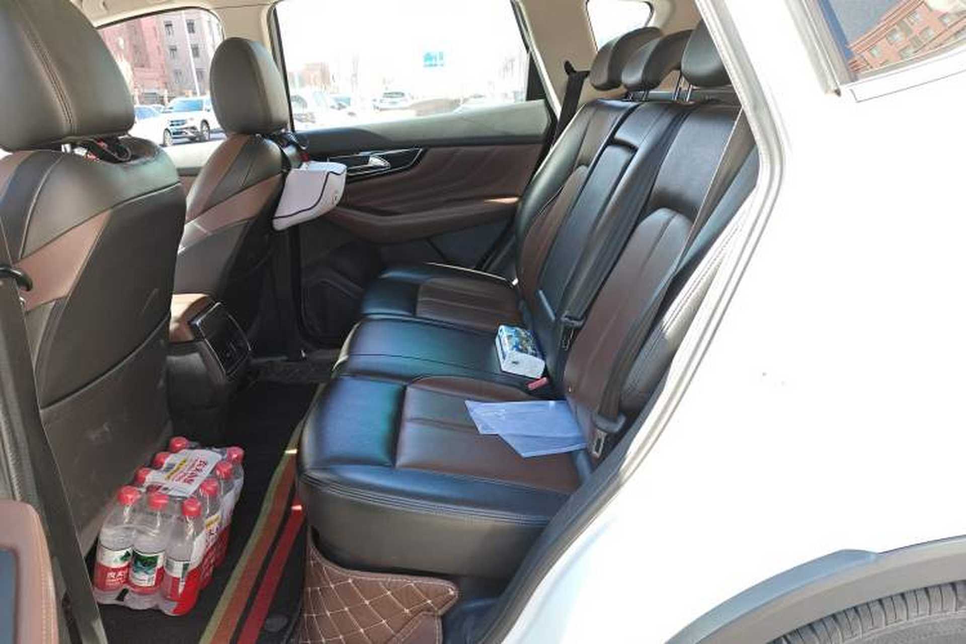 Used Dongfeng Aeolus AX7 2018 Classic 1.6T Automatic Luxury Model Left Rear Seat