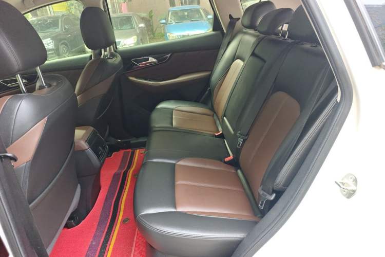 Used Dongfeng Aeolus AX7 2018 Classic 1.6T Automatic Luxury Model Left Rear Seat