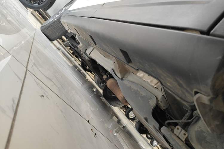 Used Dongfeng Aeolus AX7 2018 Classic 1.6T Automatic Luxury Model Left Side Sill