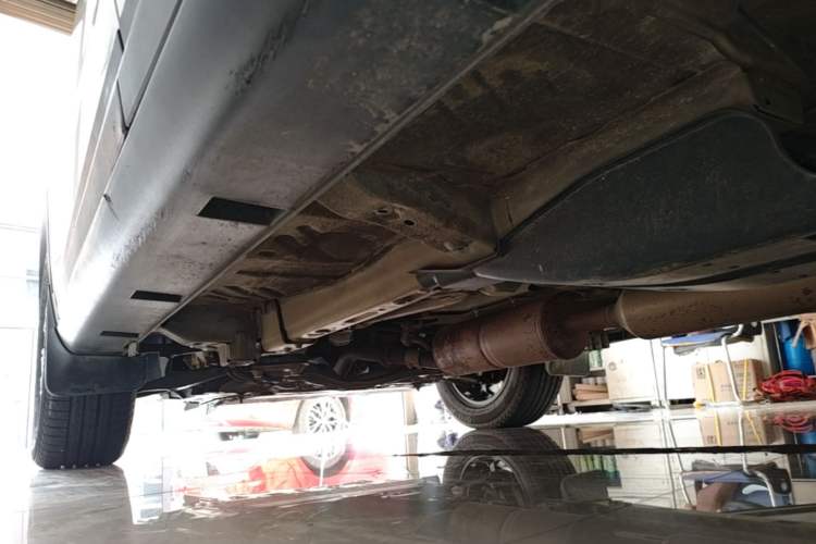Used Dongfeng Aeolus AX7 2018 Classic 1.6T Automatic Luxury Model Left Side Sill
