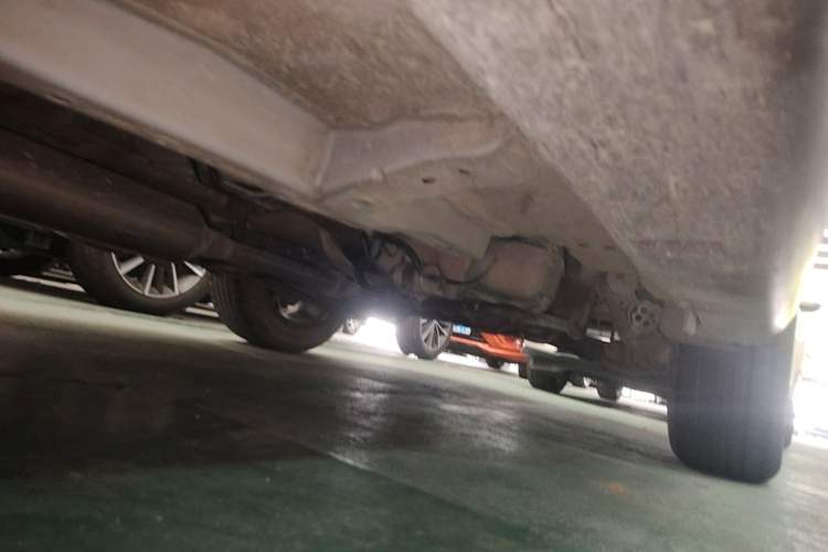 Used Dongfeng Aeolus AX7 2018 Classic 1.6T Automatic Elite Model Left Side Sill