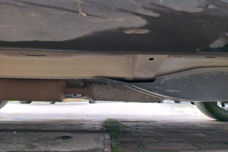 Used Dongfeng Aeolus AX7 2018 Classic 1.6T Automatic Elite Model Left Side Sill