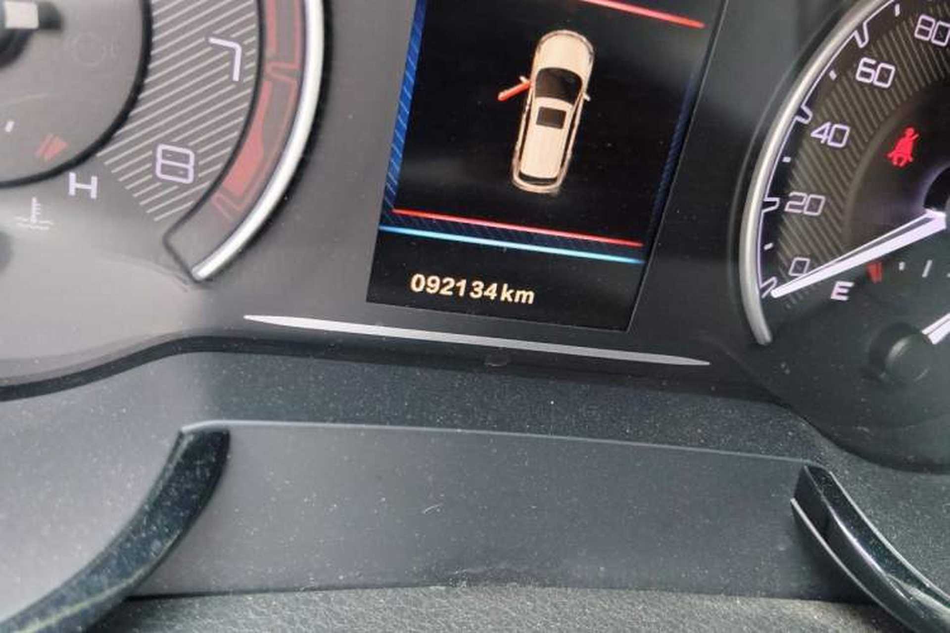 Used Dongfeng Aeolus AX7 2018 Classic 1.6T Automatic Luxury Model Odometer Close Up