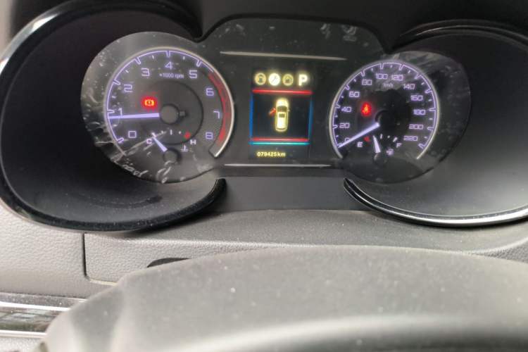 Used Dongfeng Aeolus AX7 2018 Classic 1.6T Automatic Luxury Model Odometer Close Up