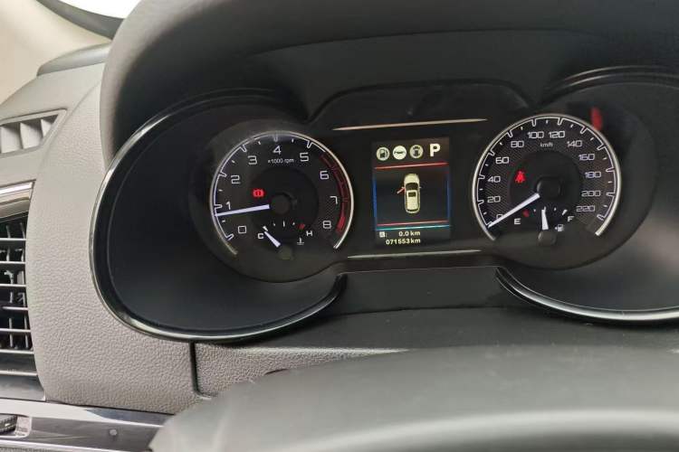Used Dongfeng Aeolus AX7 2018 Classic 1.6T Automatic Luxury Model Odometer Close Up