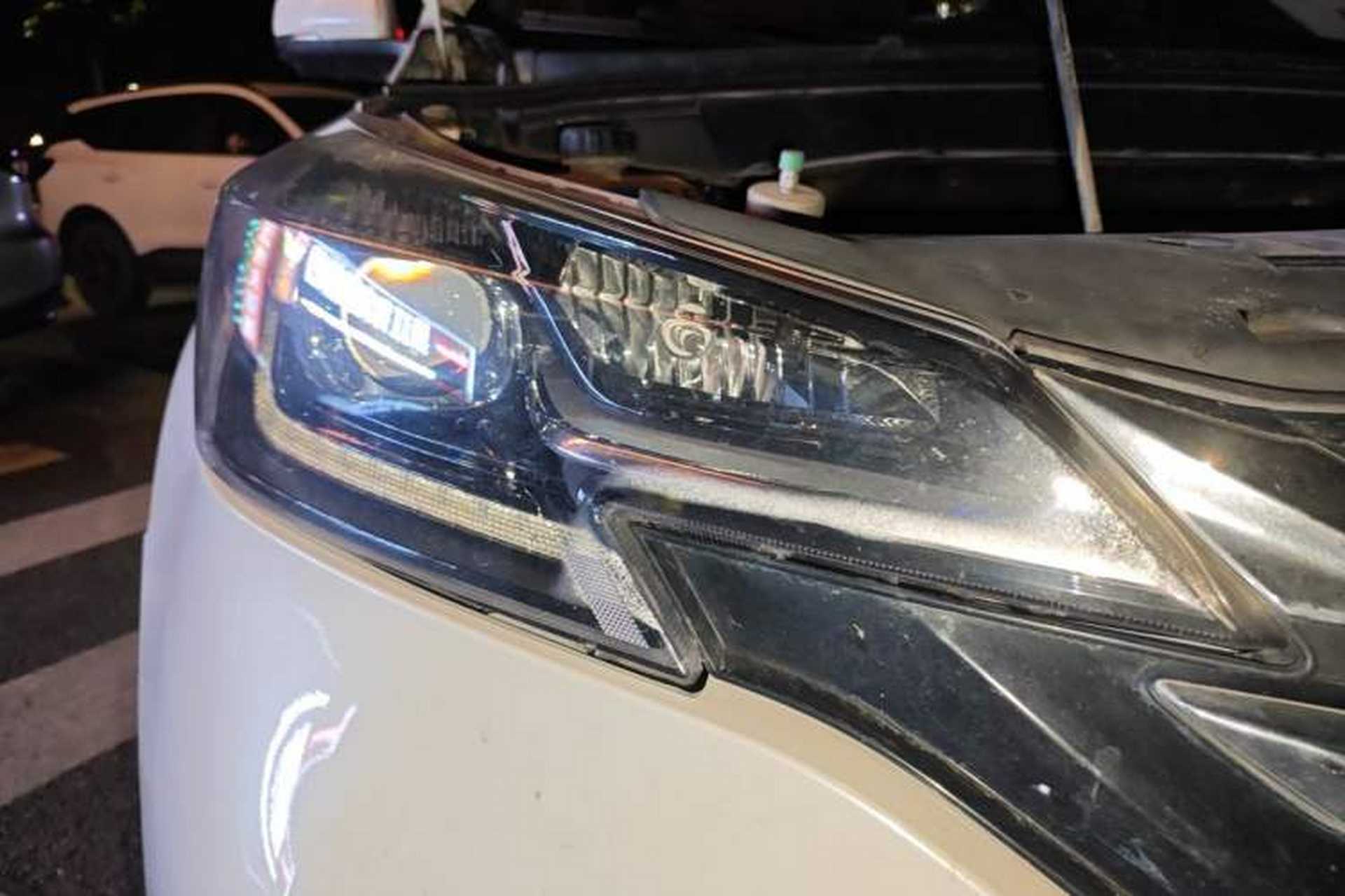 Used Dongfeng Aeolus AX7 2018 Classic 1.6T Automatic Luxury Model Right Front Headlight