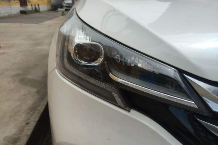 Used Dongfeng Aeolus AX7 2018 Classic 1.6T Automatic Luxury Model Right Front Headlight