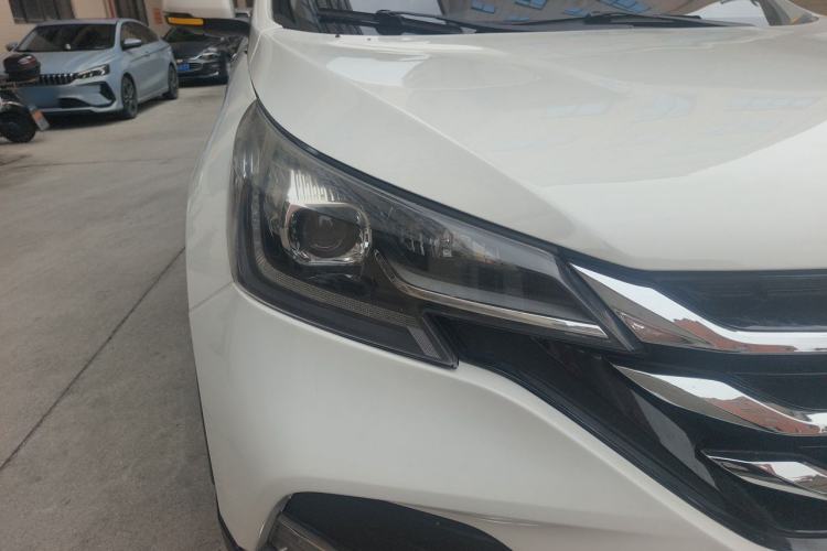 Used Dongfeng Aeolus AX7 2018 Classic 1.6T Automatic Luxury Model Right Front Headlight