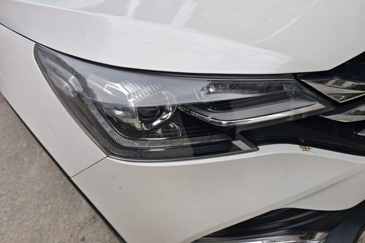 Used Dongfeng Aeolus AX7 2018 Classic 1.6T Automatic Luxury Model Right Front Headlight