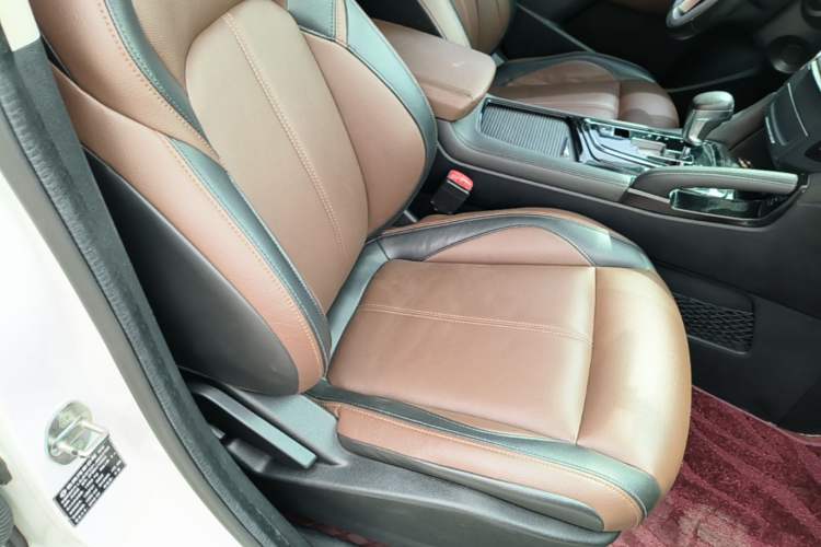 Used Dongfeng Aeolus AX7 2018 Classic 1.6T Automatic Luxury Model Right Front Seat