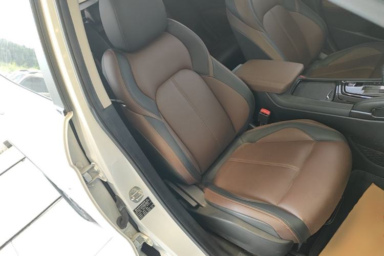 Used Dongfeng Aeolus AX7 2018 Classic 1.6T Automatic Luxury Model Right Front Seat