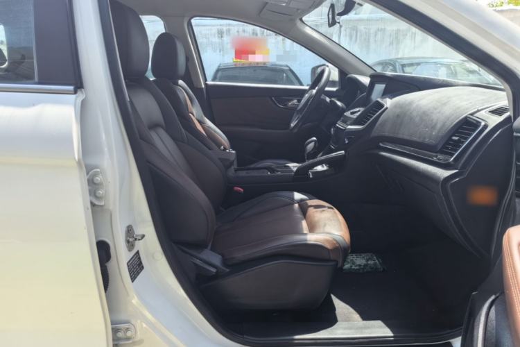 Used Dongfeng Aeolus AX7 2018 Classic 1.6T Automatic Elite Model Right Front Seat