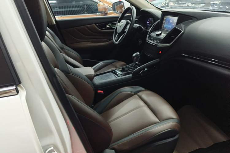 Used Dongfeng Aeolus AX7 2018 Classic 1.6T Automatic Elite Model Right Front Seat