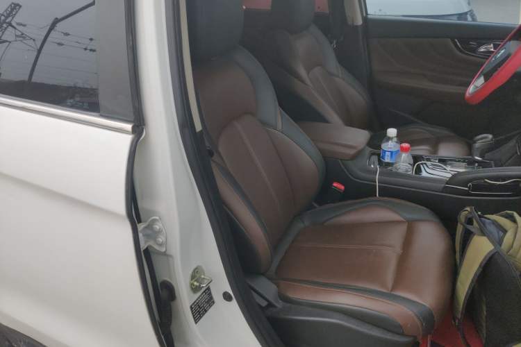 Used Dongfeng Aeolus AX7 2018 Classic 1.6T Automatic Elite Model Right Front Seat