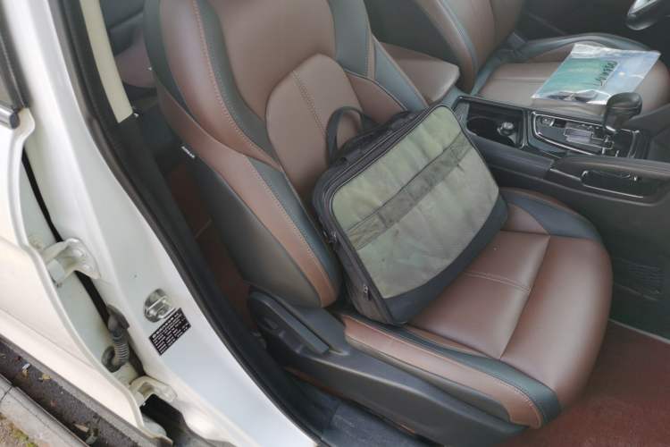 Used Dongfeng Aeolus AX7 2018 Classic 1.6T Automatic Luxury Model Right Front Seat