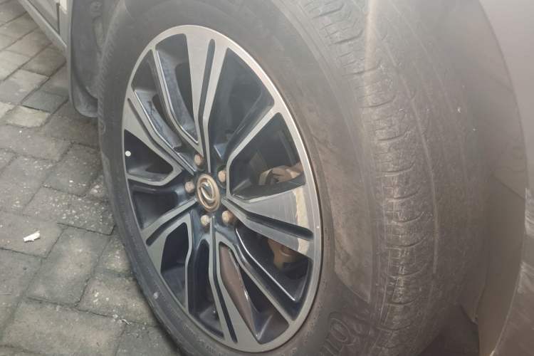 Used Dongfeng Aeolus AX7 2018 Classic 1.6T Automatic Luxury Model Right Front Wheel Hub