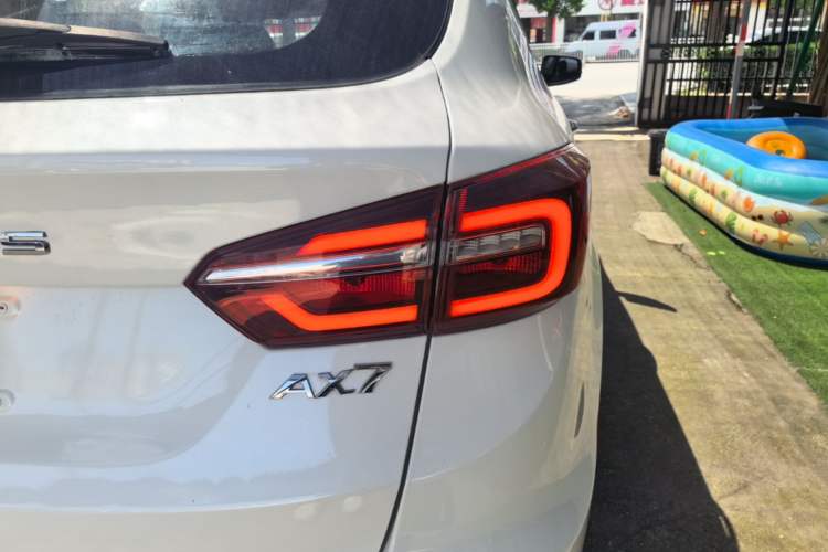 Used Dongfeng Aeolus AX7 2018 Classic 1.6T Automatic Elite Model Right Rear Taillight