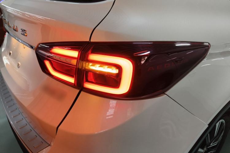 Used Dongfeng Aeolus AX7 2018 Classic 1.6T Automatic Elite Model Right Rear Taillight