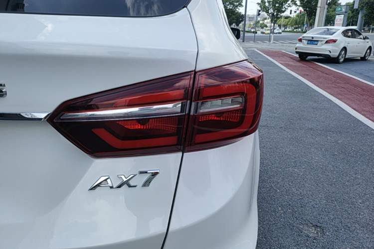 Used Dongfeng Aeolus AX7 2018 Classic 1.6T Automatic Luxury Model Right Rear Taillight