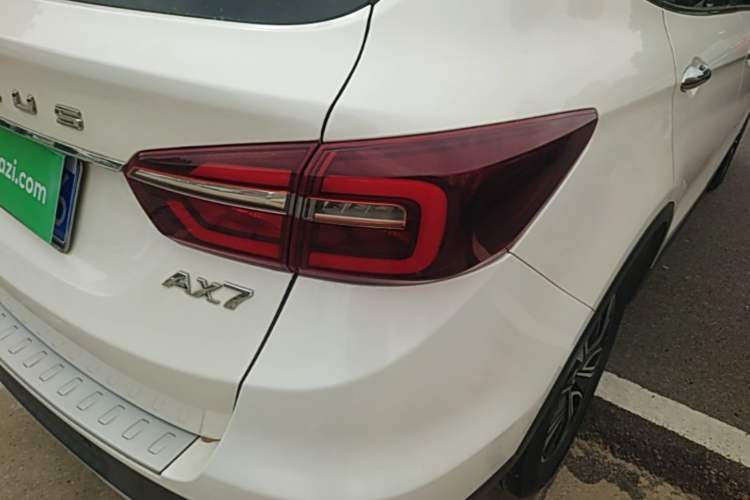 Used Dongfeng Aeolus AX7 2018 Classic 1.6T Automatic Elite Model Right Rear Taillight